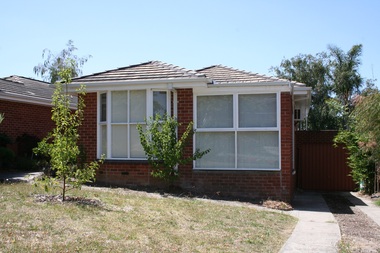 Photograph - 3A Gawler Court, Mont Albert, The Street Where You Live Project