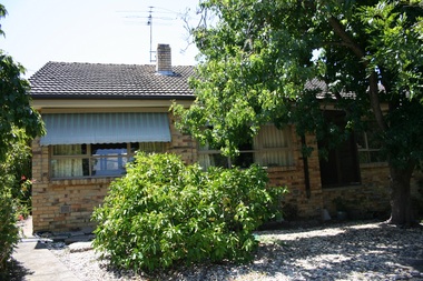 Photograph - 7 Gawler Court, Mont Albert, The Street Where You Live Project
