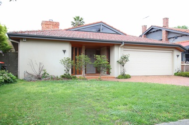 Photograph - 13 Grovedale Road, Surrey Hills, The Street Where You Live Project