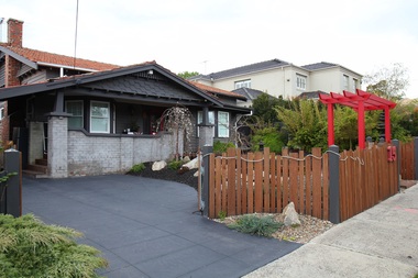 Photograph - 15 Grovedale Road, Surrey Hills, The Street Where You Live Project