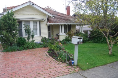 Photograph - 18 Grovedale Road, Surrey Hills, The Street Where You Live Project