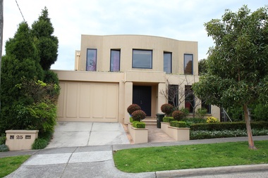 Photograph - 25 Grovedale Road, Surrey Hills, The Street Where You Live Project