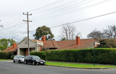 Photograph - 1A Balmoral Crescent, Surrey Hills, The Street Where You Live Project