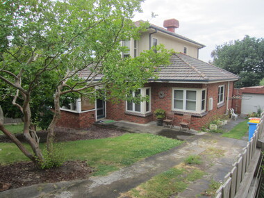 Photograph - 8 Arundel Crescent, Surrey Hills, The Street Where You Live Project