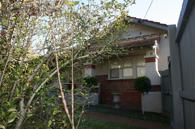 Photograph - 4 Kennealy Street, Surrey Hills, The Street Where You Live Project