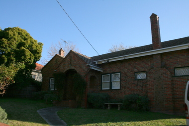 Photograph - 8 Kennealy Street, Surrey Hills, The Street Where You Live Project