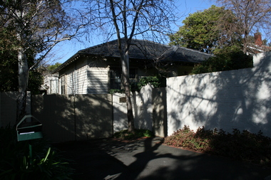 Photograph - 11 Kennealy Street, Surrey Hills, The Street Where You Live Project
