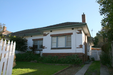 Photograph - 14 Kennealy Street, Surrey Hills, The Street Where You Live Project