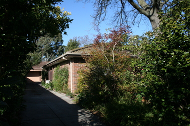 Photograph - 33 Kennealy Street, Surrey Hills, The Street Where You Live Project