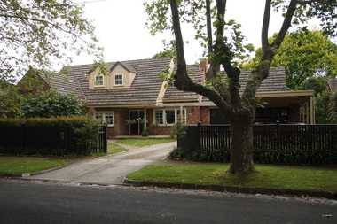 Photograph - 4 Newton Street, Surrey Hills, The Street Where You Live Project