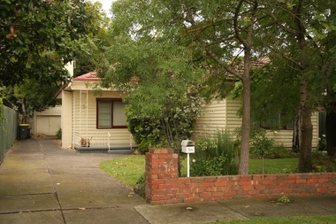Photograph - 9A Newton Street, Surrey Hills, The Street Where You Live Project
