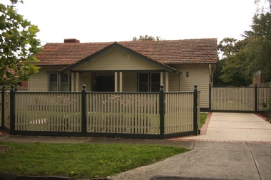 Photograph - 12 Newton Street, Surrey Hills, The Street Where You Live Project