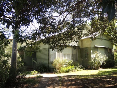 Photograph - 3 Rostrevor Parade, Mont Albert, The Street Where You Live Project