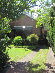 Photograph - 4 Rowland Street, Mont Albert, The Street Where You Live Project
