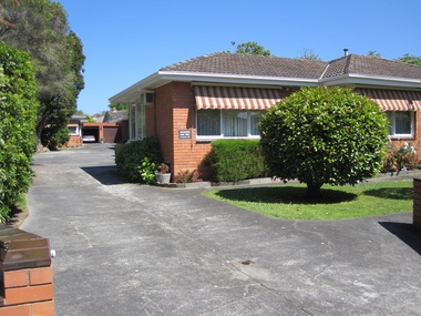 Photograph - 7 Rowland Street, Mont Albert, The Street Where You Live Project