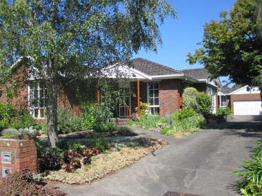 Photograph - 13 Rowland Street, Mont Albert, The Street Where You Live Project