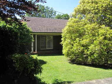 Photograph - 14 Rowland Street, Mont Albert, The Street Where You Live Project