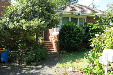 Photograph - 1 South Court, Surrey Hills, The Street Where You Live Project
