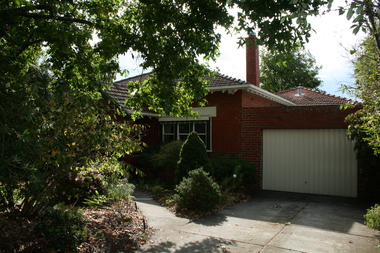 Photograph - 4 Proudfoot Street, Mont Albert, The Street Where You Live Project