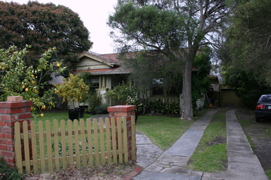 Photograph - 6 Tyndall Street, Surrey Hills, The Street Where You Live Project