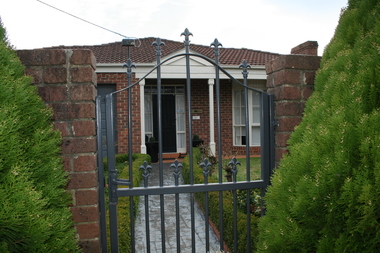 Photograph - 7 Tyndall Street, Surrey Hills, The Street Where You Live Project