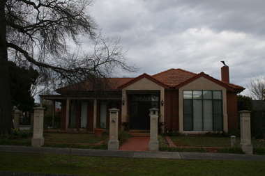 Photograph - 14 Tyndall Street, Surrey Hills, The Street Where You Live Project