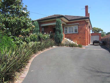 Photograph - 4 Thistle Street, Surrey Hills, The Street Where You Live Project