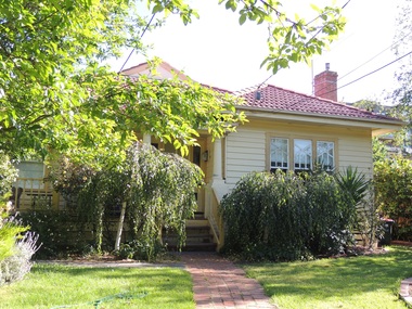 Photograph - 11 George Street, Mont Albert, The Street Where You Live Project