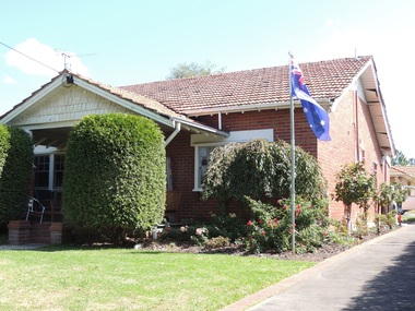 Photograph - 391 Elgar Road, Mont Albert, The Street Where You Live Project