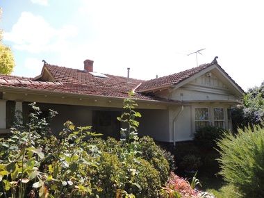 Photograph - 369 Elgar Road, Mont Albert, The Street Where You Live Project