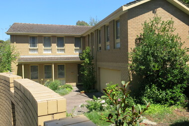 Photograph - 5 Griffin Close, Surrey Hills, The Street Where You Live Project