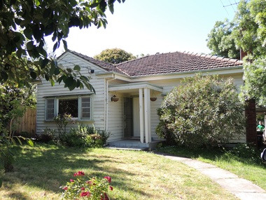 Photograph - 5 Harriet Crescent, Mont Albert, The Street Where You Live Project