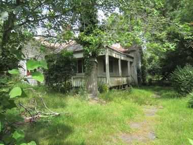 Photograph - 10 Middlesex Road, Surrey Hills, The Street Where You Live Project