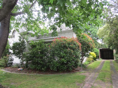 Photograph - 60 Middlesex Road, Surrey Hills, The Street Where You Live Project