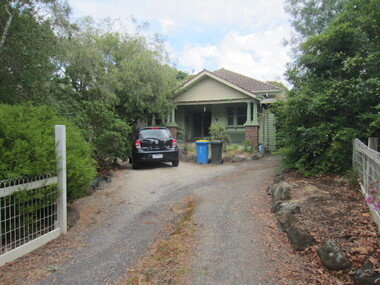 Photograph - 70 Middlesex Road, Surrey Hills, The Street Where You Live Project