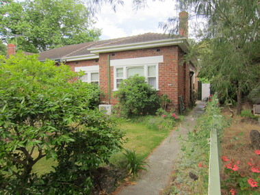 Photograph - 72 Middlesex Road, Surrey Hills, The Street Where You Live Project
