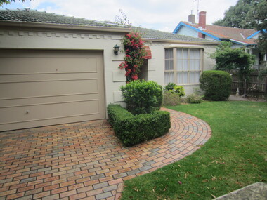 Photograph - 76 Middlesex Road, Surrey Hills, The Street Where You Live Project