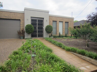 Photograph - 94 Middlesex Road, Surrey Hills, The Street Where You Live Project