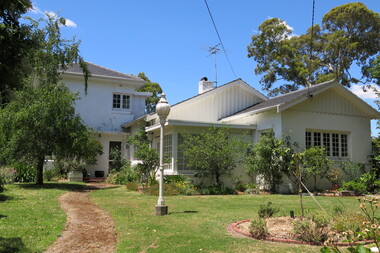 Photograph - 20 St Georges Avenue, Mont Albert, The Street Where You Live Project