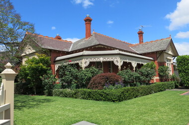 Photograph - 13 St James Avenue, Mont Albert, The Street Where You Live Project
