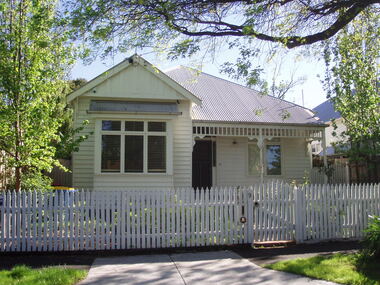 Photograph - 9 Sir Garnet Road, Surrey Hills, The Street Where You Live Project
