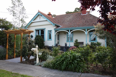 Photograph - 19 St Johns Avenue, Mont Albert, The Street Where You Live Project