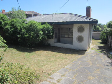 Photograph - 15 Oak Street, Surrey Hills, On The Street Where You Live Project