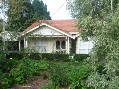 Photograph - 9 Sherwood Road, Surrey Hills, On The Street Where You Live Project