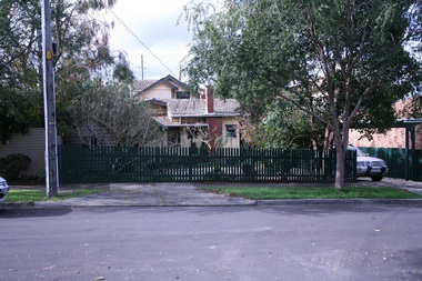 Photograph - 2A Wolseley Close, Mont Albert, On The Street Where You Live Project