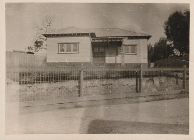 Work on paper - Photograph, 50 Broughton Road, Surrey Hills, c1924