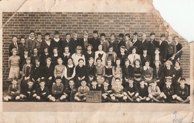 Work on paper - Photograph, Surrey Hills State School 2778, Grade 6, 1935