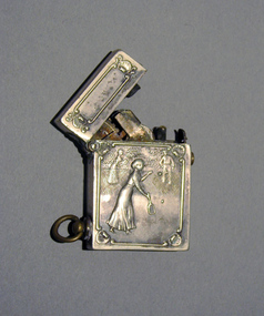 Cigarette lighter, Circa 1910