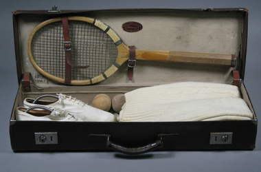 Lawn tennis set, Circa 1925