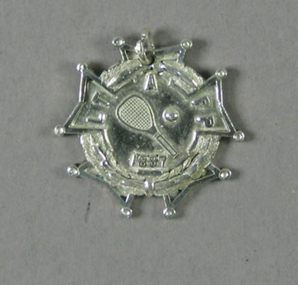 Pendant, 1887